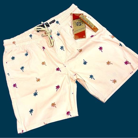 πHOST PICKπ NWT Raw Yarn π§Ά Industries Palm Tree π΄ Shorts. Various Sizes - Picture 3 of 14